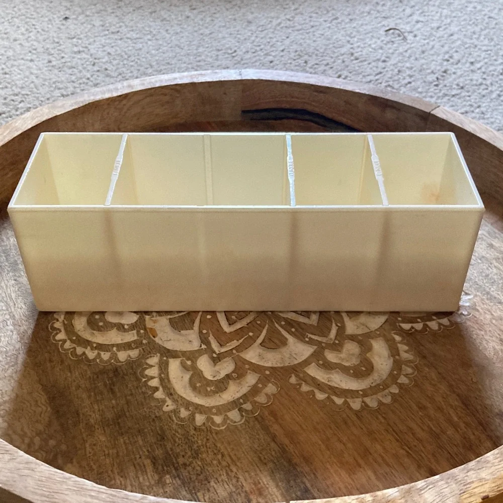 Clinique Cosmetics Tray Repositionable Sections